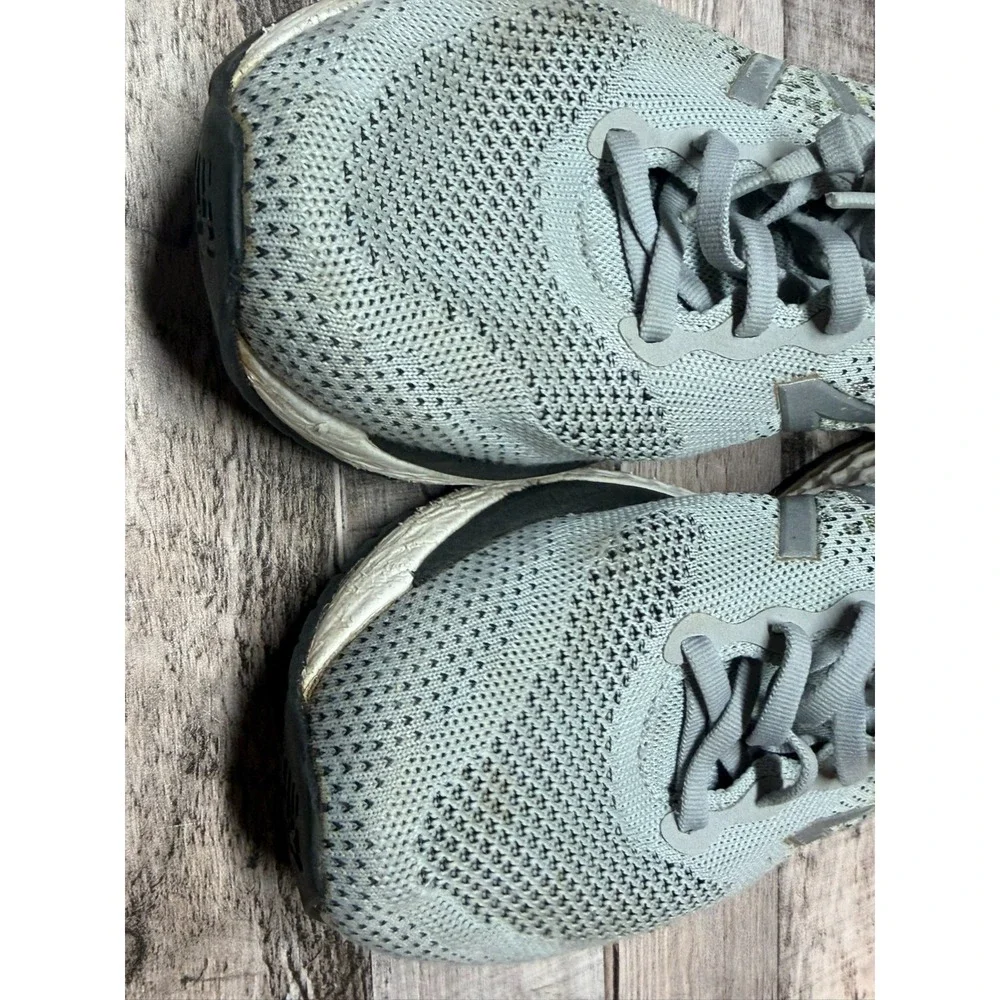 New Balance Fresh Foam M880v10 Silver 9.5 BEATER Pair